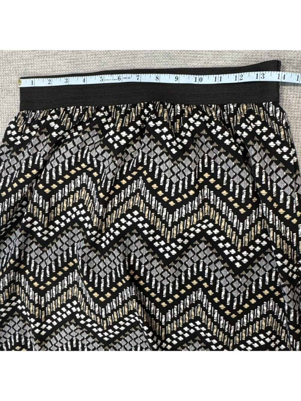 Discreet Maxi Skirt M Pull On Side Slits Elastic Waist Chevron Black Cream Tan - Picture 11 of 16